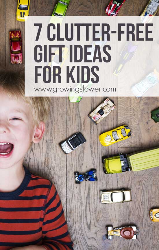 Cut the clutter before it starts with these clutter free gift ideas for kids. The idea of bringing a lot of new stuff into the house can almost make a mama dread holidays and birthdays. Instead, try these 7 Clutter-Free Gift Ideas for Kids that mom will love too! These affordable gift ideas are perfect for toddlers, preschoolers, and school-age kids.