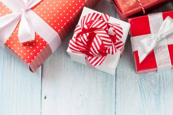 Holiday Gift Ideas For Men, Women, & Kids